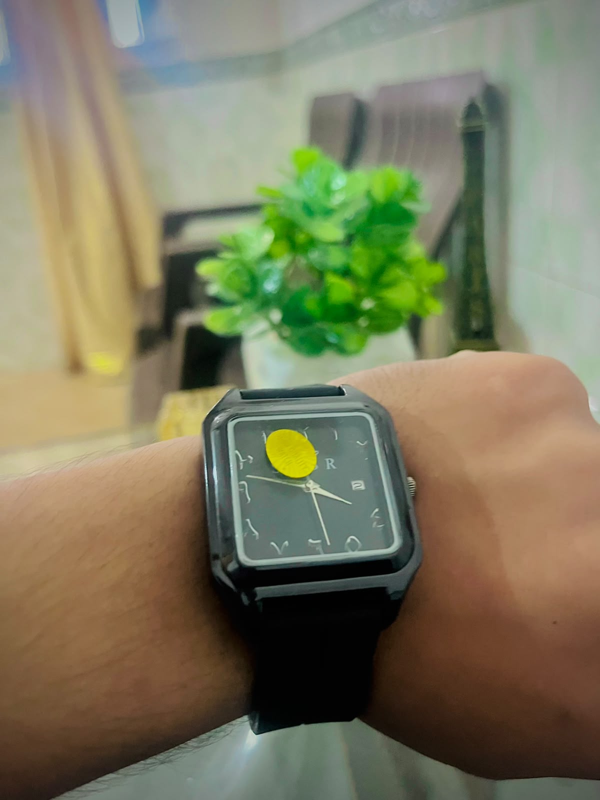 Stylish Square Dial Silicone Strap Watch for Men & Women – Casual Fashion Wristwatch
