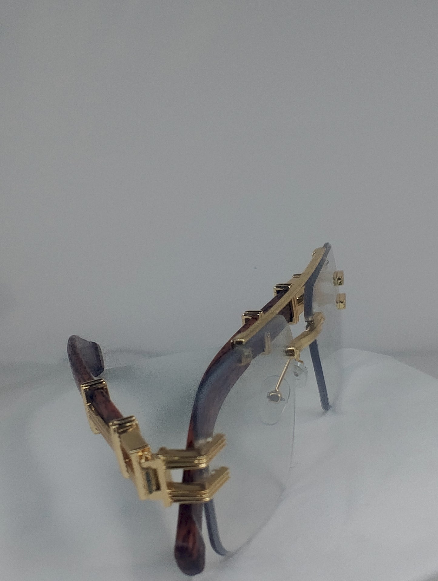 Luxury Rimless Blue-Light Blocking Eyeglasses – Gold Metal Frame with Wood-Grain Temples | Unisex