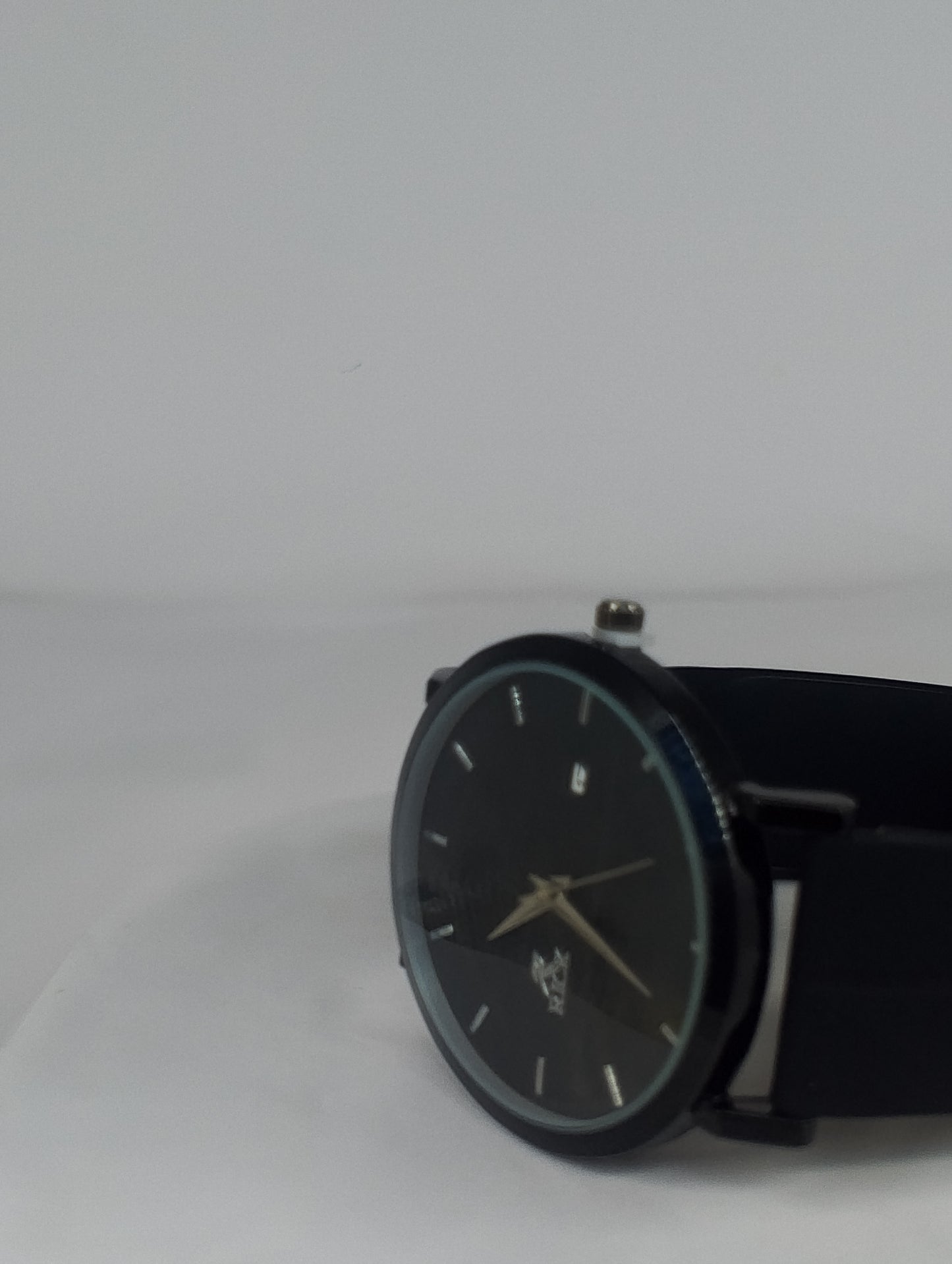 Classic Men's Black Analog Watch – Minimalist Luxury Wristwatch with Date Display | Business & Casual