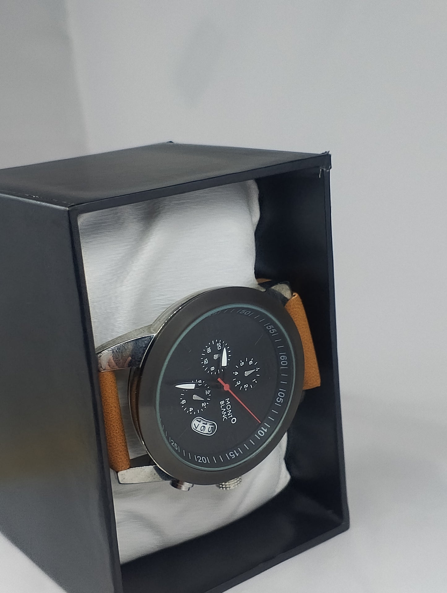 Luxury Men's Leather Strap Analog Watch – Black Dial | Premium Business & Casual Wristwatch