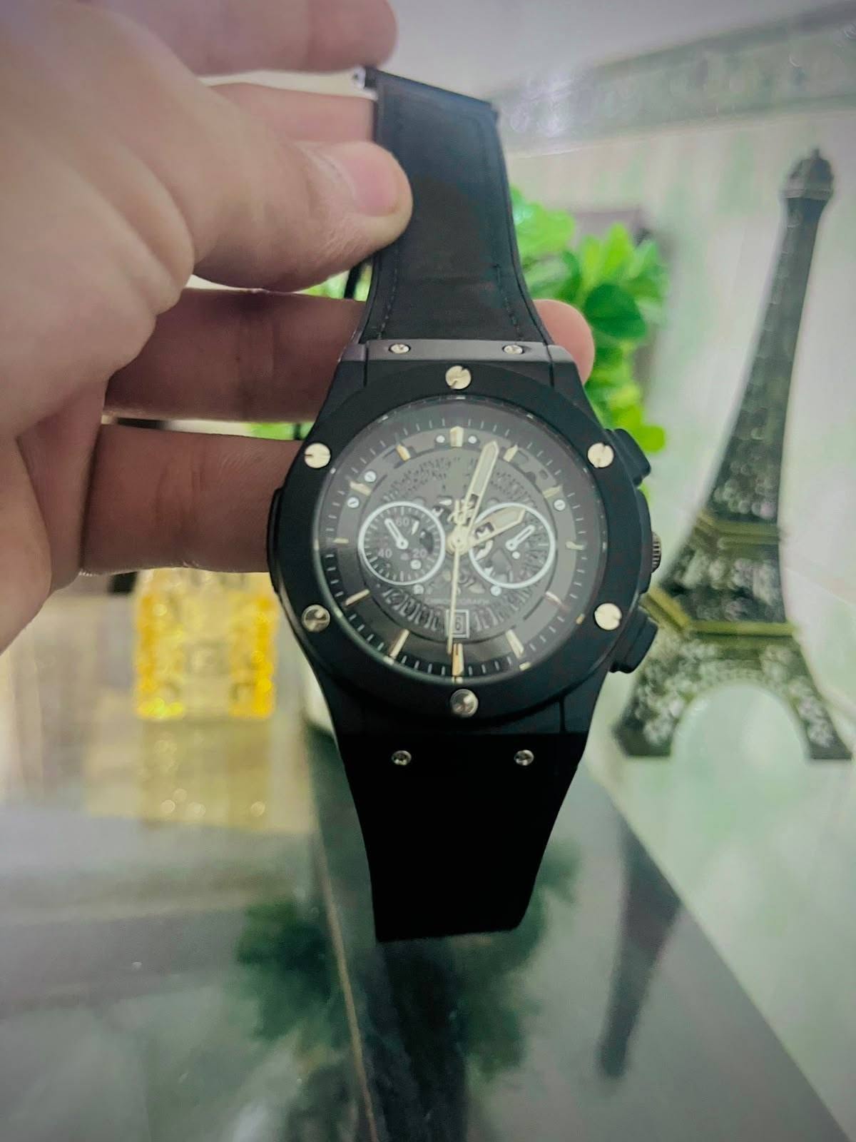 Luxury Black Chronograph Men's Watch – Premium Sporty Design